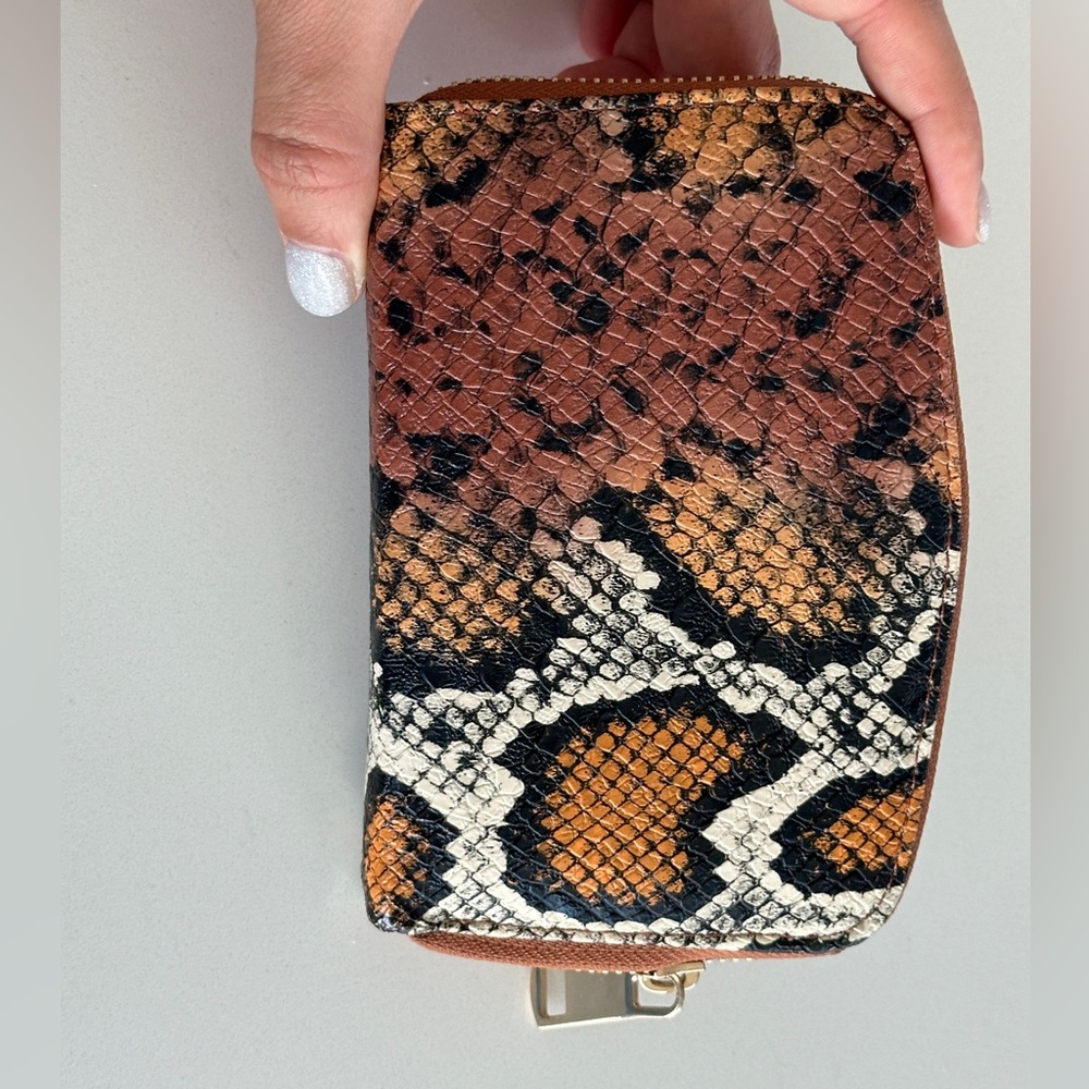 Wallet - Picture 2 of 3